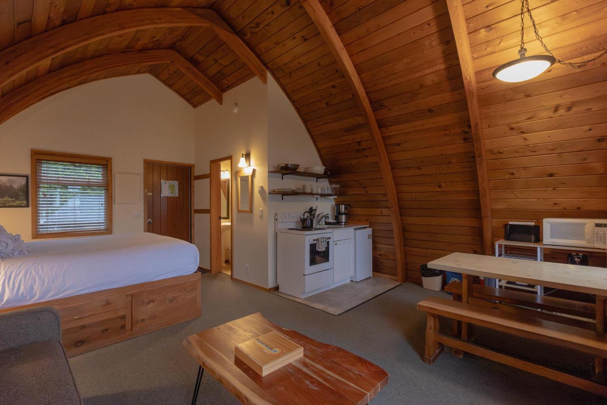 Ocean Village Resort Tofino Exterior photo